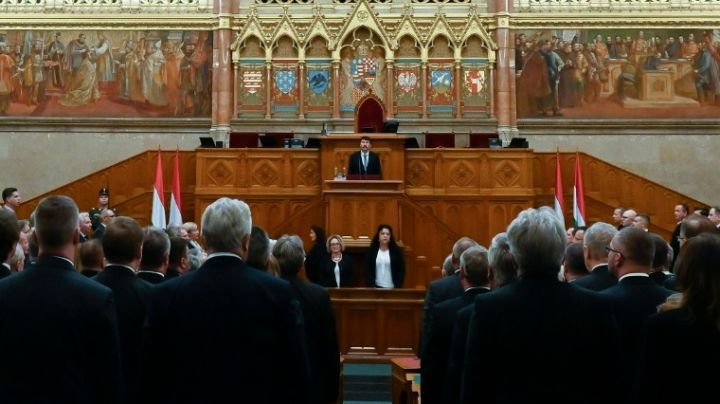 orszaggyules.jpg