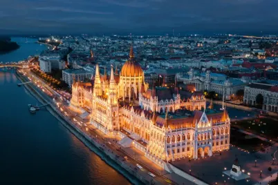 parlament-1024x683-1.webp